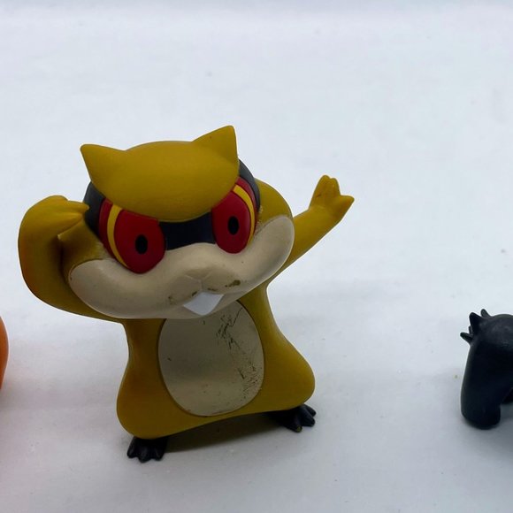 Lot of Pokemon Figures *please see photos - Picture 3 of 12